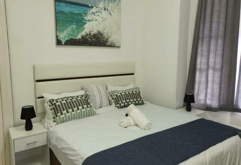 Quarto Deluxe, Pro Delux Inn