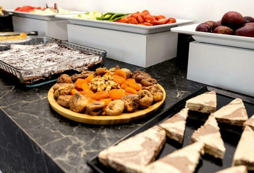 جناح جونيور مطل على الجبل, Perla Blanca