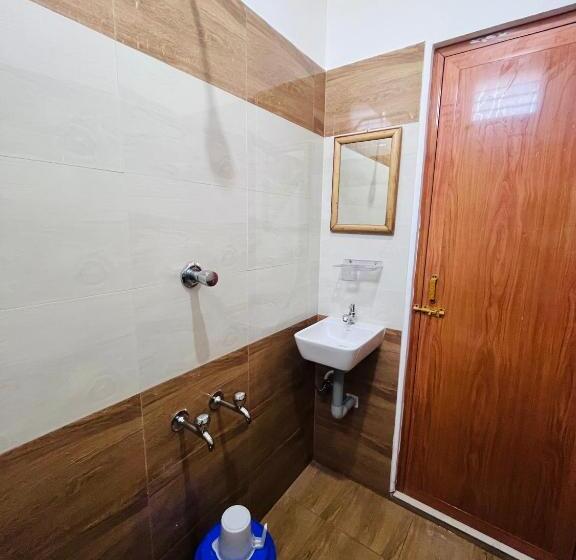 חדר סטנדרט, The Luxe