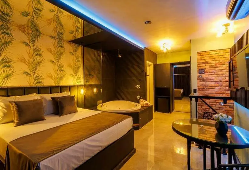 Sviitti Poreallas, Medieval Motel Spa