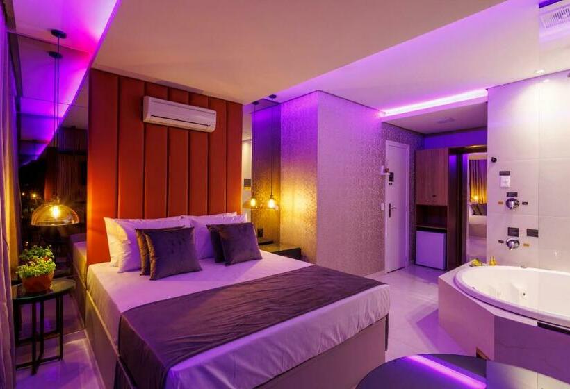 סוויטה עם ג'קוזי, Medieval Motel Spa