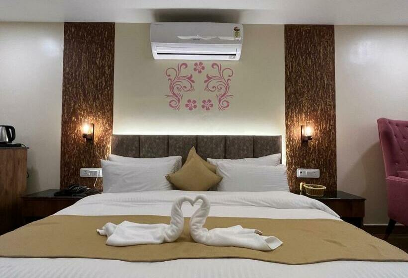 豪华房间, Nivedan Hotel And Resort