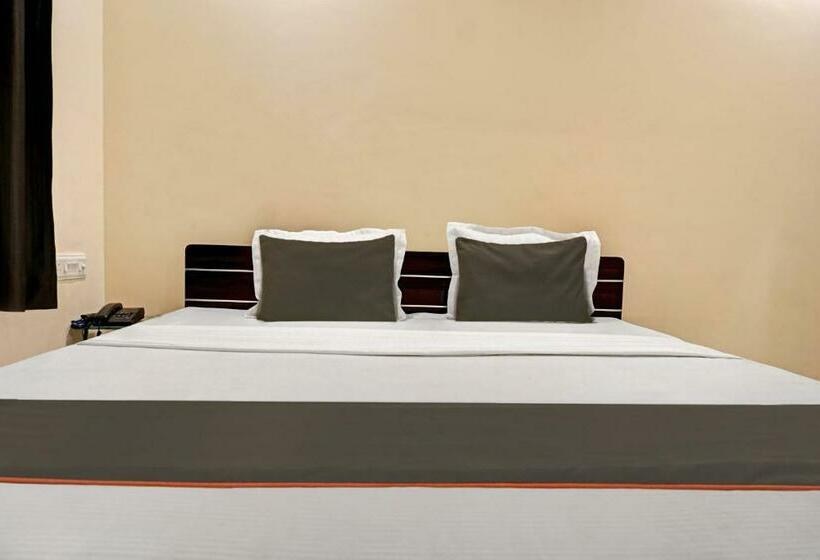 חדר קלאסי לשלושה, Collection O 81463b Kesar Inn