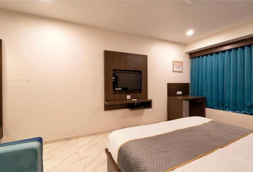 חדר סופריור, Royal 24