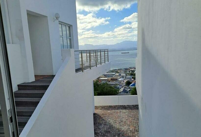 オーシャンビューデラックススイート, Ana S Place Apartments