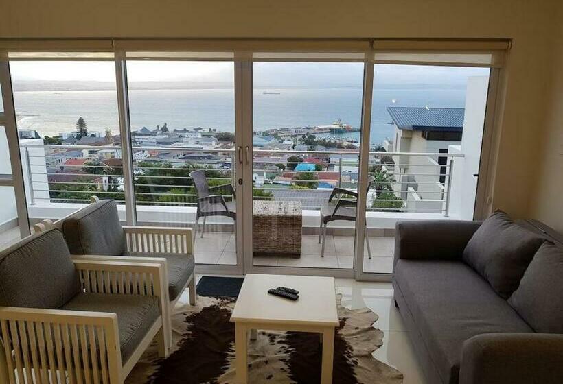 سوییت لوکس, Ana S Place Apartments