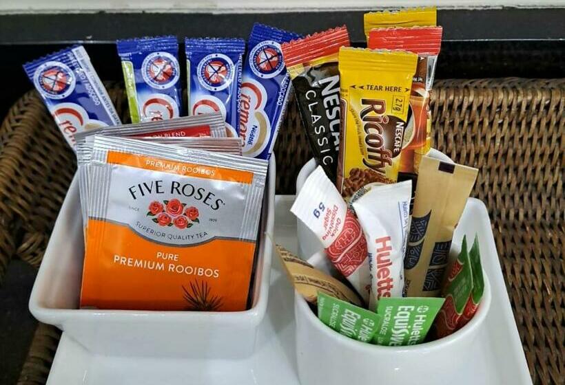 オーシャンビュースイート, Ana S Place Apartments