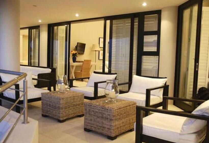 オーシャンビュースイート, Ana S Place Apartments