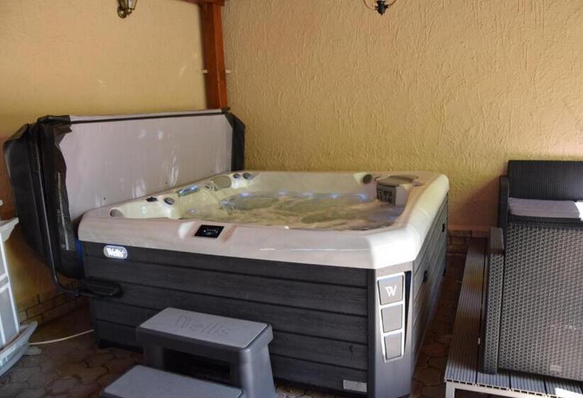 آپارتمان 2 خوابه, Villa éden