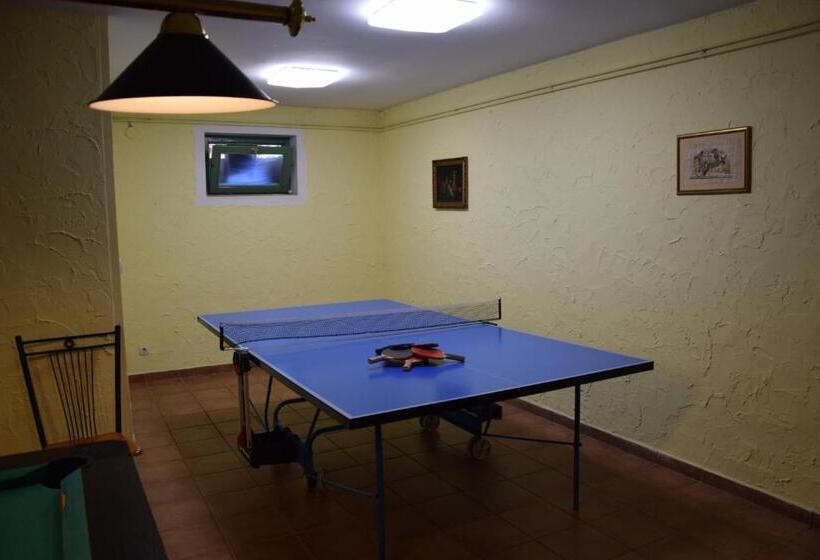 آپارتمان 2 خوابه, Villa éden