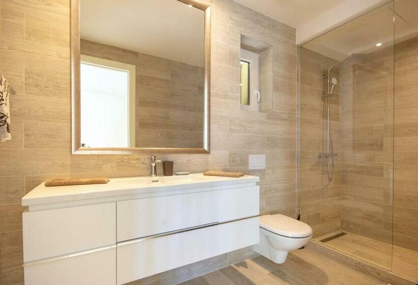 آپارتمان 1 خوابه با تراس, Lustica Bay Marina Apartment Aria By 2bhome