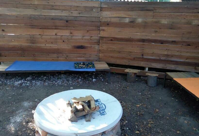 اتاق استاندارد سه نفره, Bishkek Almaty Stopover