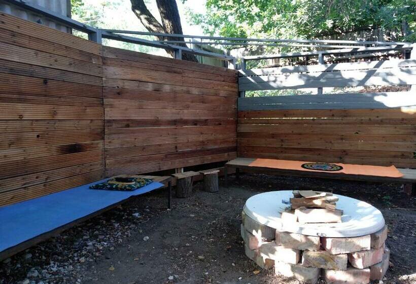 اتاق استاندارد سه نفره, Bishkek Almaty Stopover