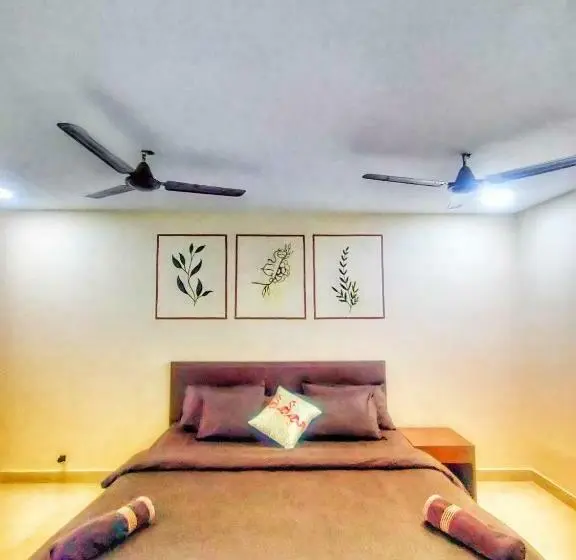 デラックスルーム, Opulence Resort Awas Alibaug