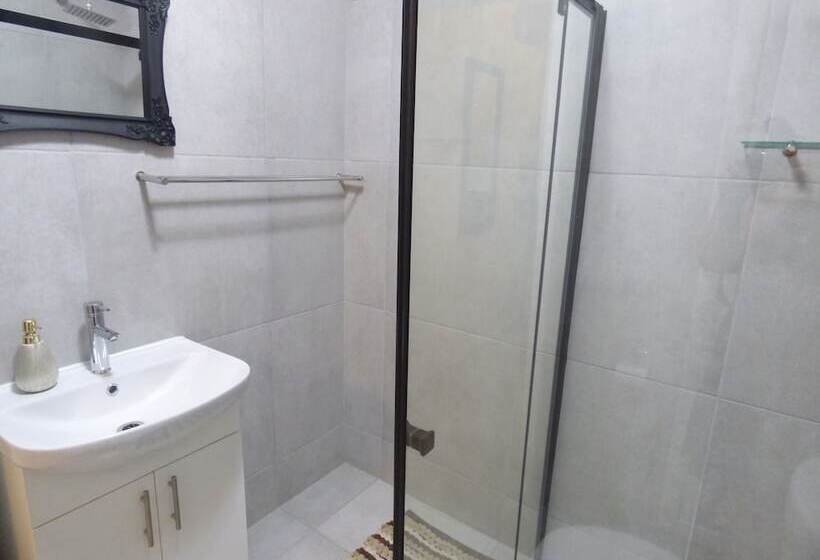 스탠다드 룸, Tsumeb Backpackers & Safari