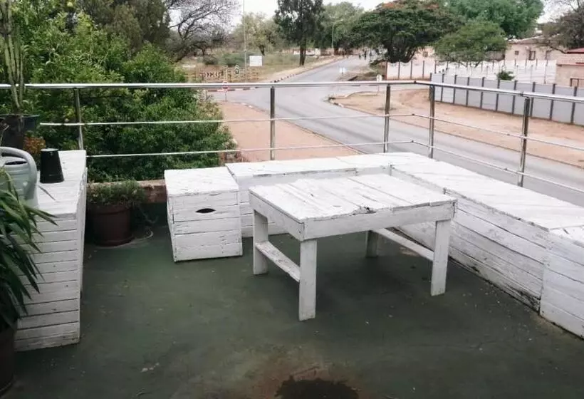 آپارتمان 2 خوابه, Tsumeb Backpackers & Safari