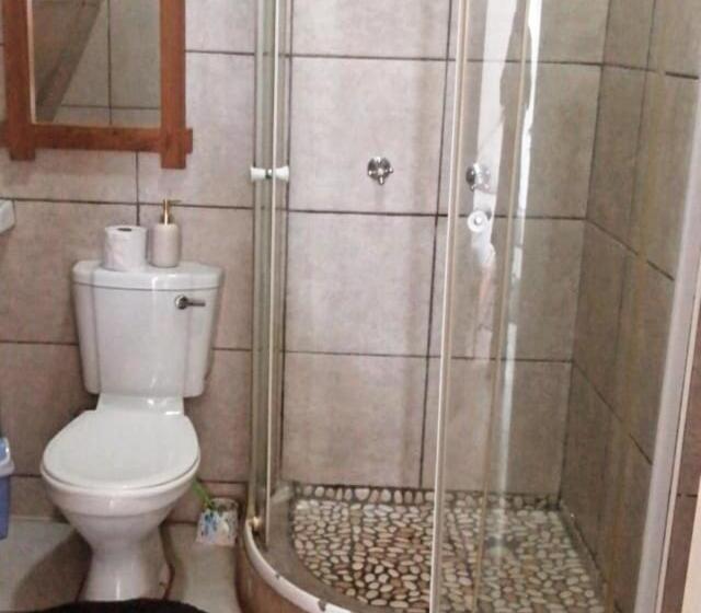 침실 2개 아파트, Tsumeb Backpackers & Safari