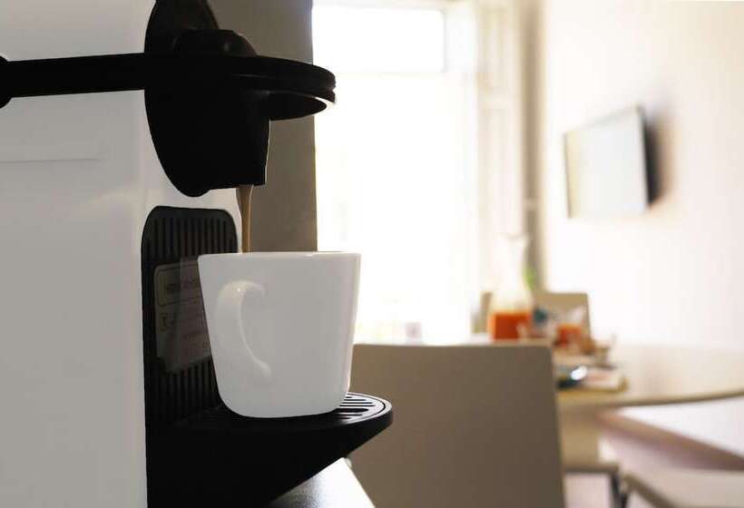 شقة غرفتين, Down Town