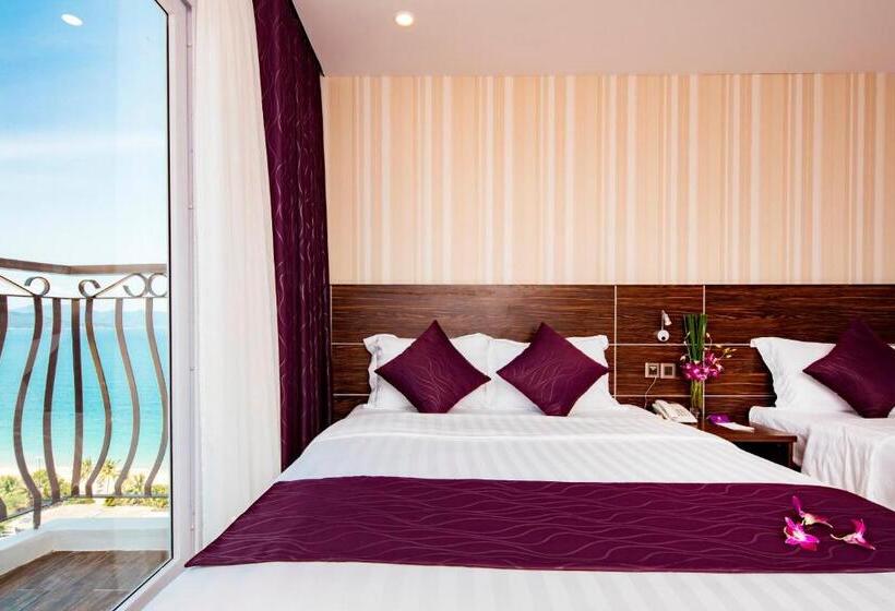 اتاق خانوادگی با چشم‌انداز دریا, Balcony Nha Trang