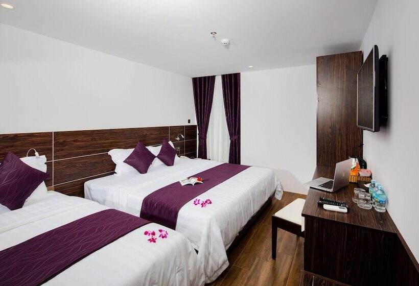 Club Triple Room, Balcony Nha Trang