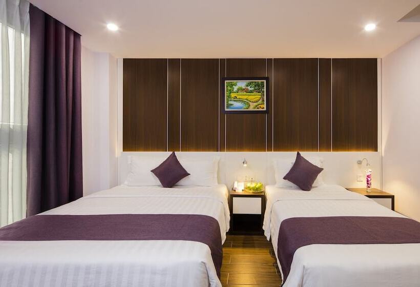 Club Triple Room, Balcony Nha Trang