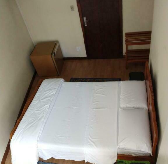 غرفة قياسية, Cervantes