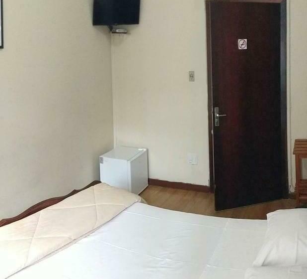 غرفة قياسية, Cervantes