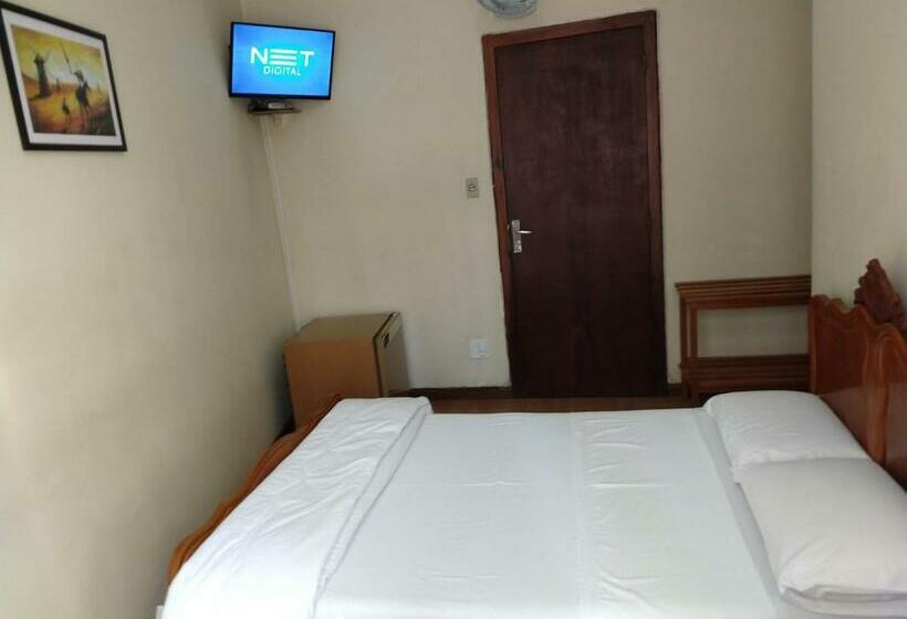 غرفة قياسية, Cervantes