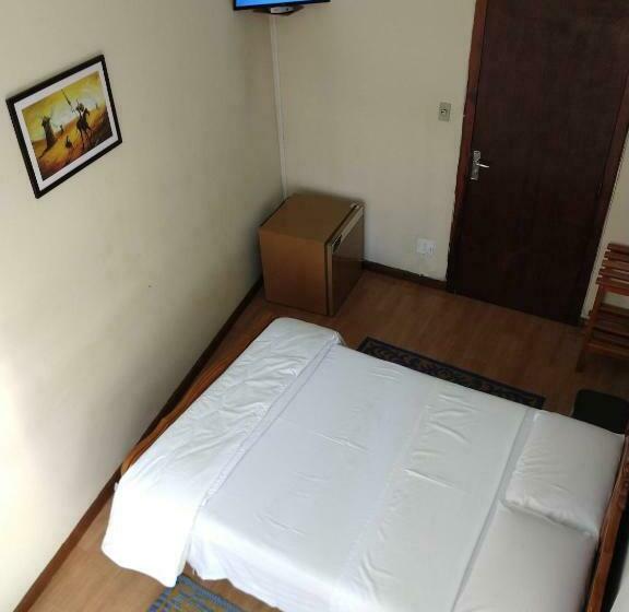 غرفة قياسية, Cervantes