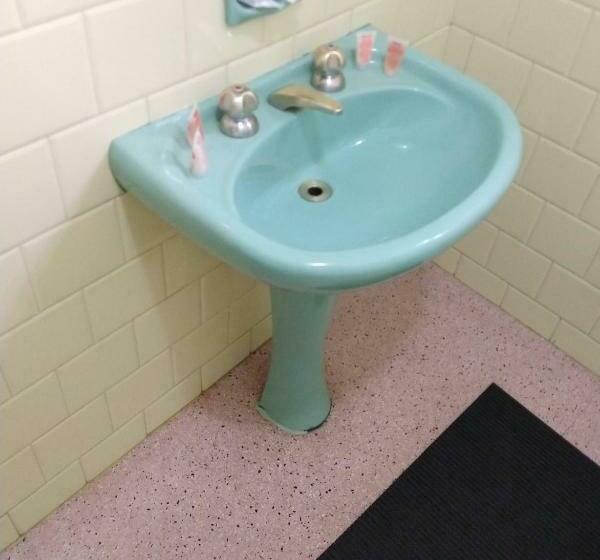 غرفة قياسية فردية, Cervantes