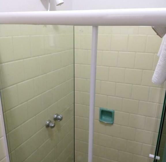 غرفة قياسية, Cervantes