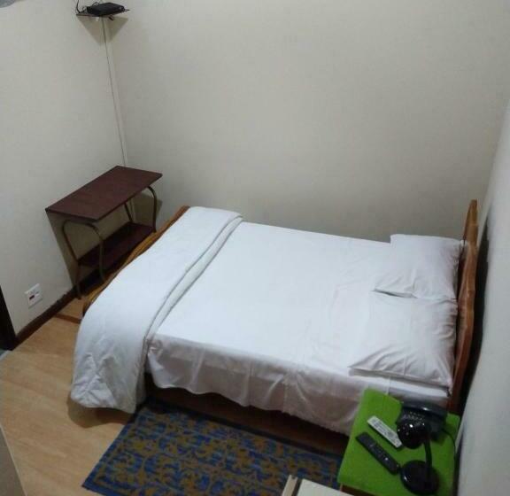 غرفة قياسية, Cervantes