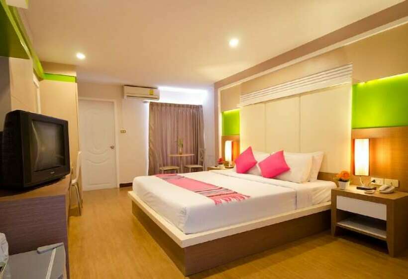 Номер Deluxe, Charoenchit House