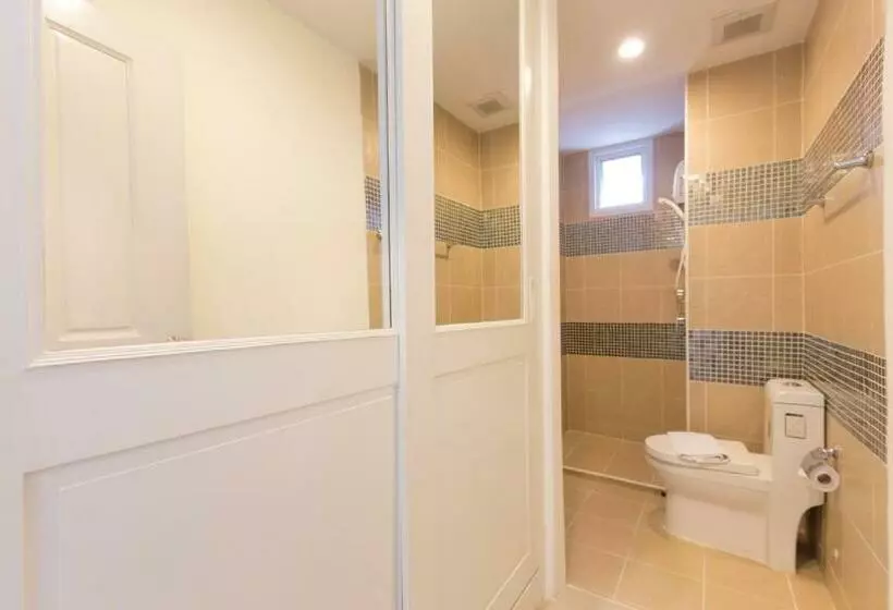 سوئیت با بالکن, Evergreen Resort Chaam