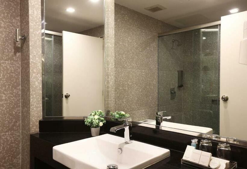 디럭스 룸, Lee Gardens Plaza Hotel   Sha Plus