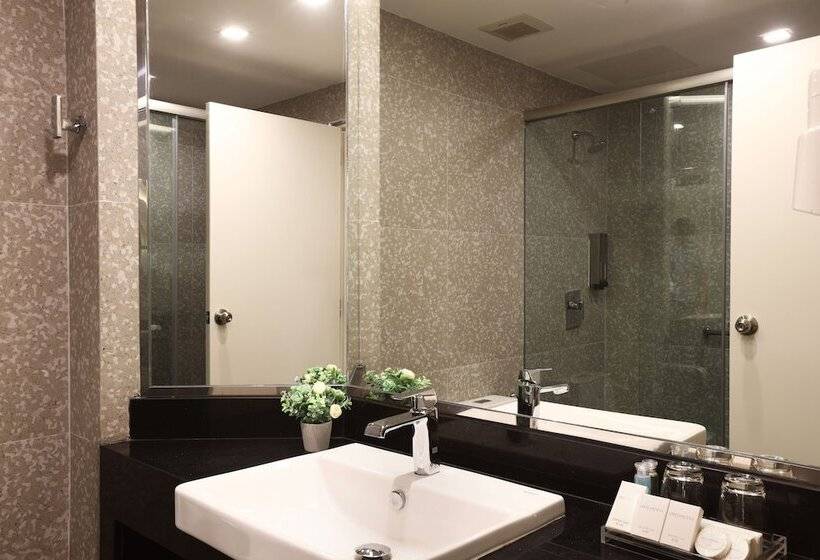 이그제큐티브 스위트, Lee Gardens Plaza Hotel   Sha Plus