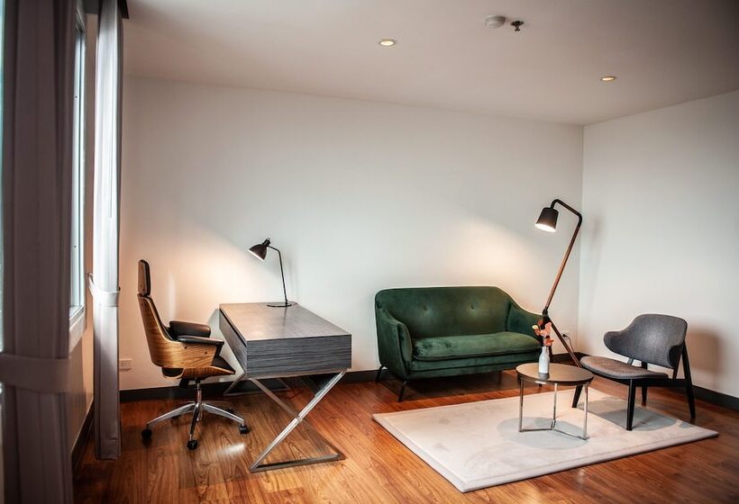 이그제큐티브 스위트, Lee Gardens Plaza Hotel   Sha Plus