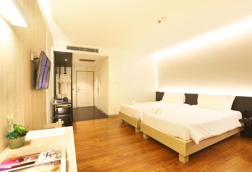 디럭스 룸, Lee Gardens Plaza Hotel   Sha Plus