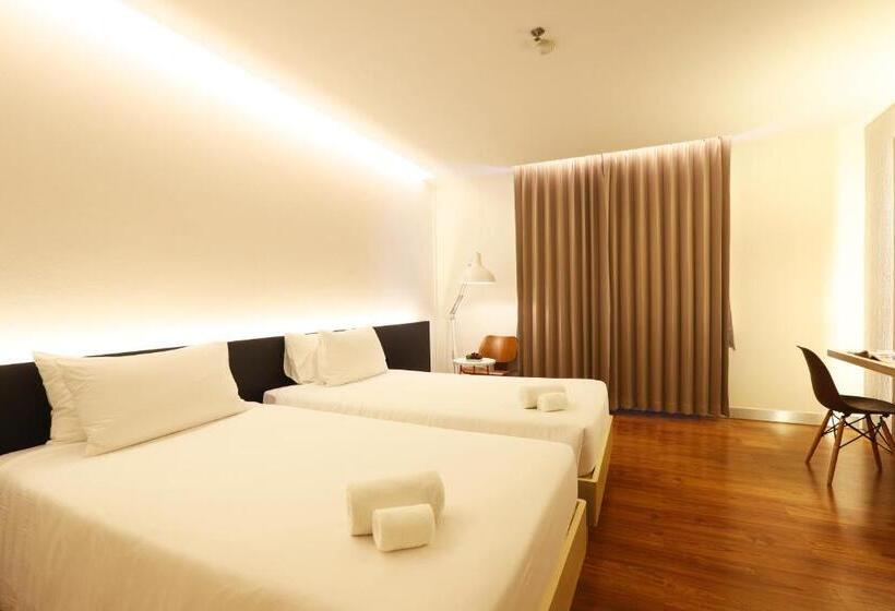 디럭스 룸, Lee Gardens Plaza Hotel   Sha Plus