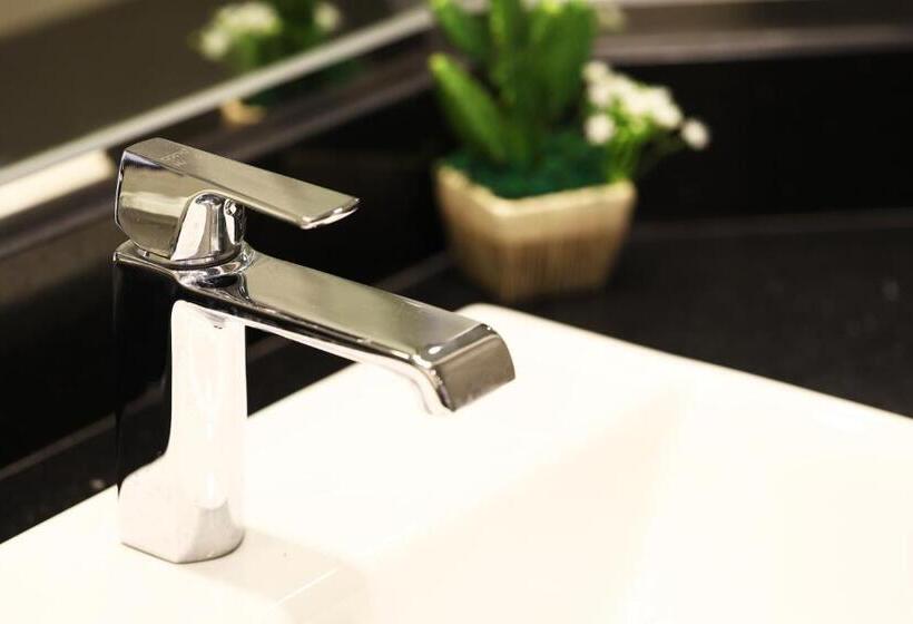 이그제큐티브 스위트, Lee Gardens Plaza Hotel   Sha Plus