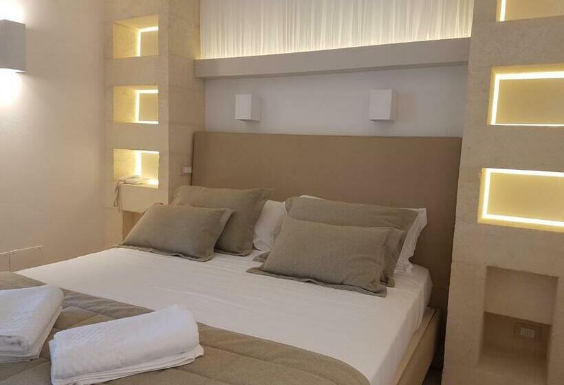 غرفة كلاسيكية, Montiro