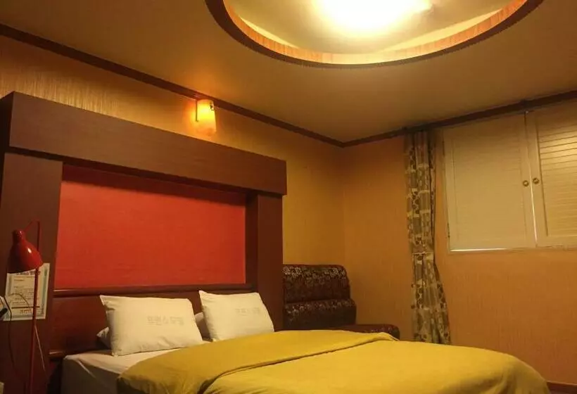 スタンダードルーム, Prince