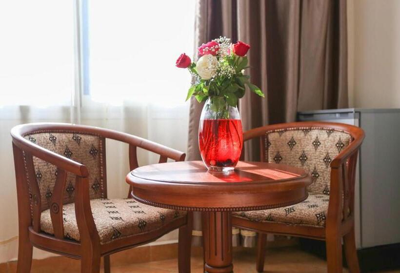 Standard Kolmen Hengen Huone, Suite Martil