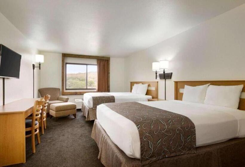 Номер Стандарт, Travelodge By Wyndham Belen