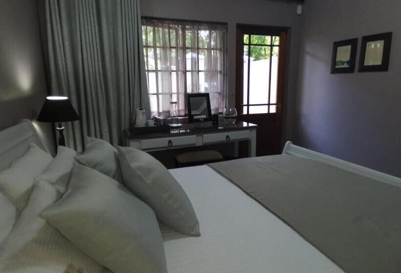 Номер Economy, 2 Leafed Doors