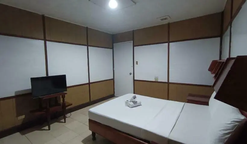 スーペリアールーム, 2 Hotel Saleh