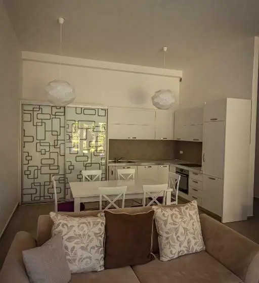 استودیو استاندارد با چشم‌انداز باغ, Vertmont Apartments