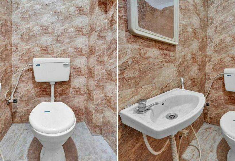 اتاق کلاسیک سه تخته, Spot On Canton Lodging And Boarding