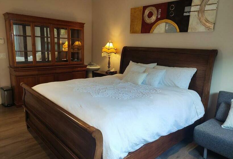 Hus 2 Soveværelser, Greenleaf 2 Bdrm 1bth Suite & Private Entry