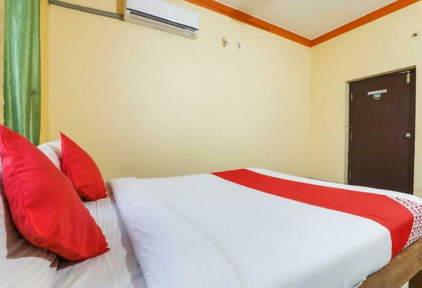 Quarto Triplo Clássico, Collection O Hotel Green Tree